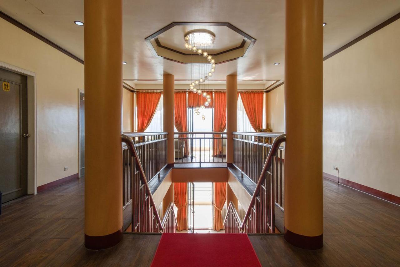 Reddoorz Plus @ Seaborne Hotel Subic Zambales Dış mekan fotoğraf