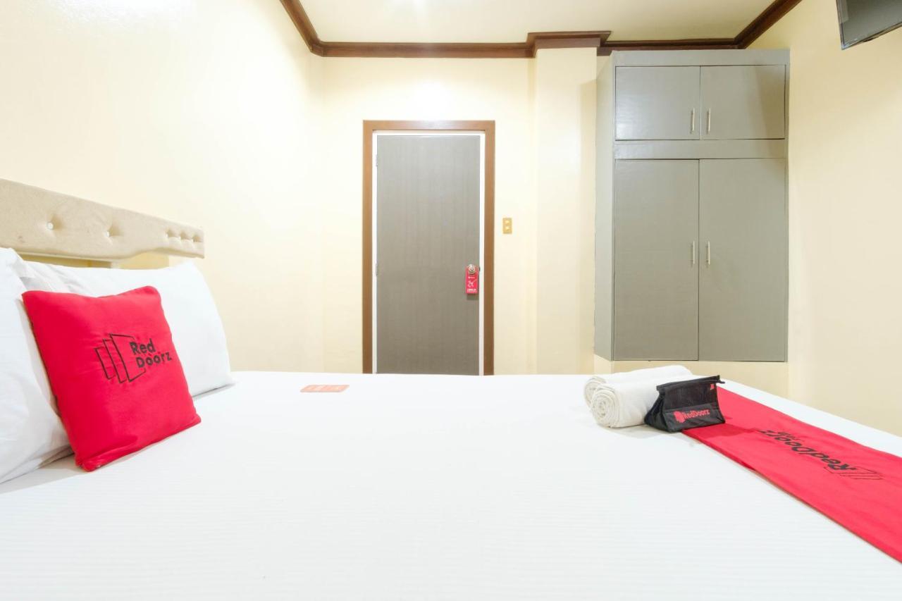 Reddoorz Plus @ Seaborne Hotel Subic Zambales Dış mekan fotoğraf