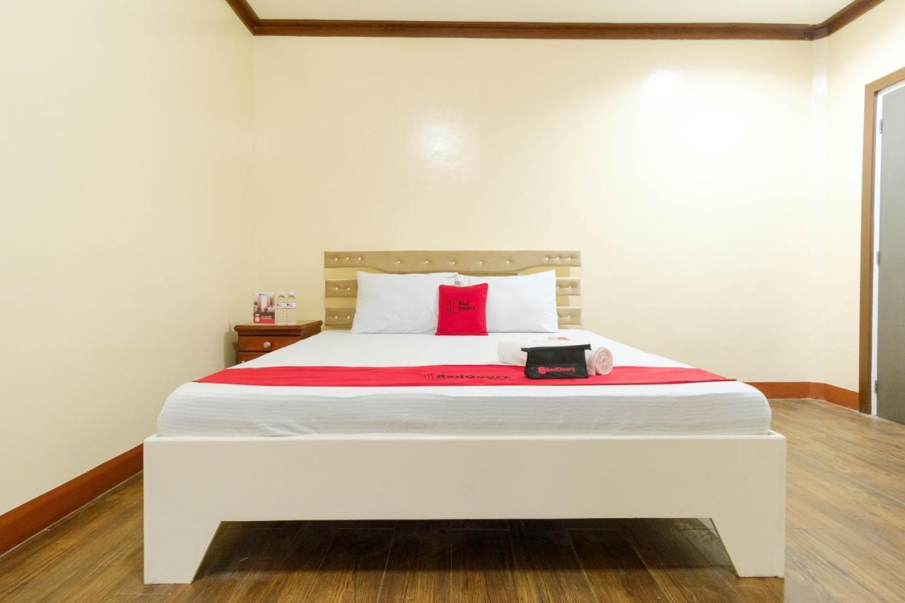 Reddoorz Plus @ Seaborne Hotel Subic Zambales Dış mekan fotoğraf