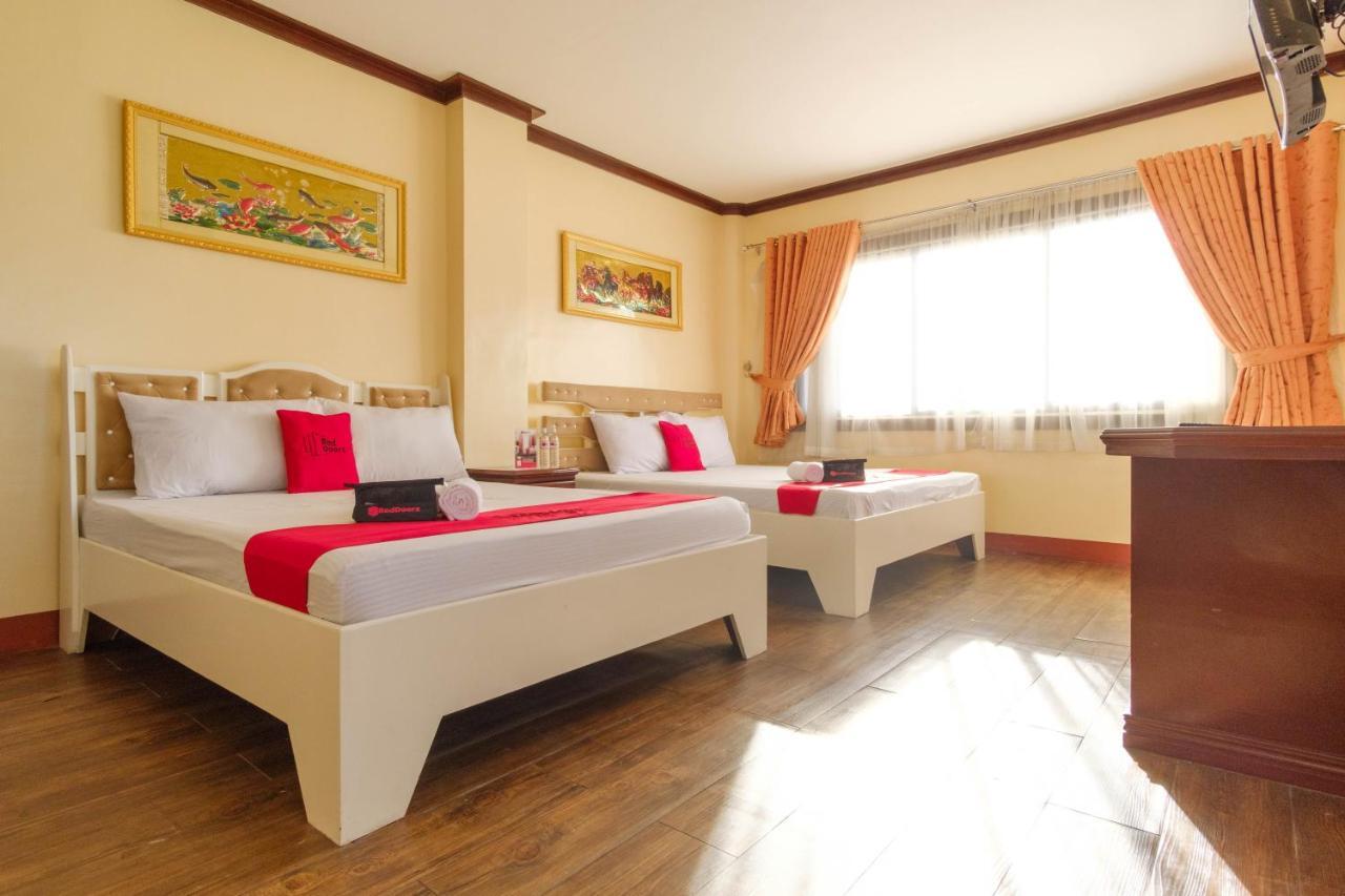 Reddoorz Plus @ Seaborne Hotel Subic Zambales Dış mekan fotoğraf