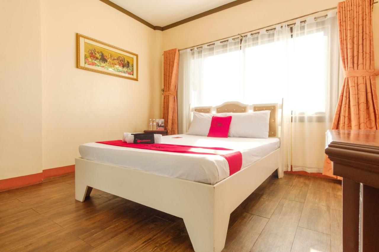 Reddoorz Plus @ Seaborne Hotel Subic Zambales Dış mekan fotoğraf