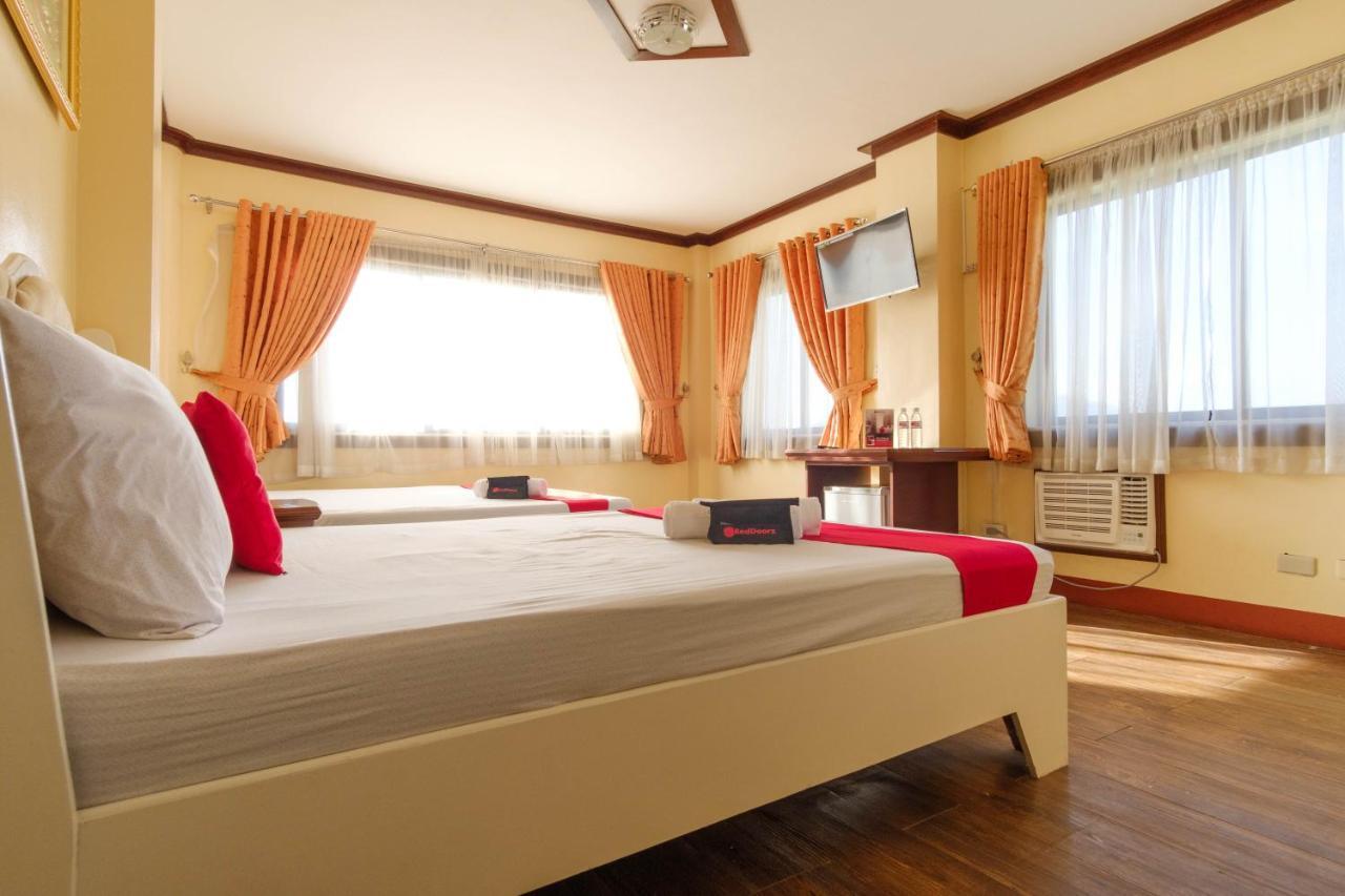 Reddoorz Plus @ Seaborne Hotel Subic Zambales Dış mekan fotoğraf