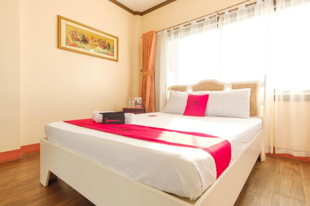 Reddoorz Plus @ Seaborne Hotel Subic Zambales Dış mekan fotoğraf